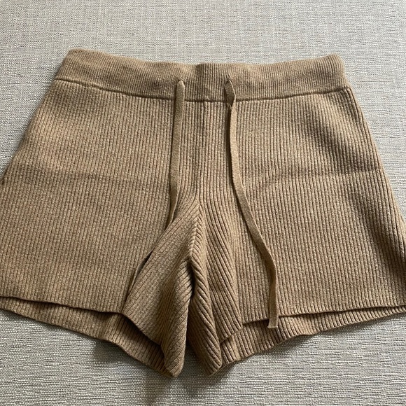 Abercrombie & Fitch Ribbed Lounge Shorts Light Brown - Picture 1 of 6